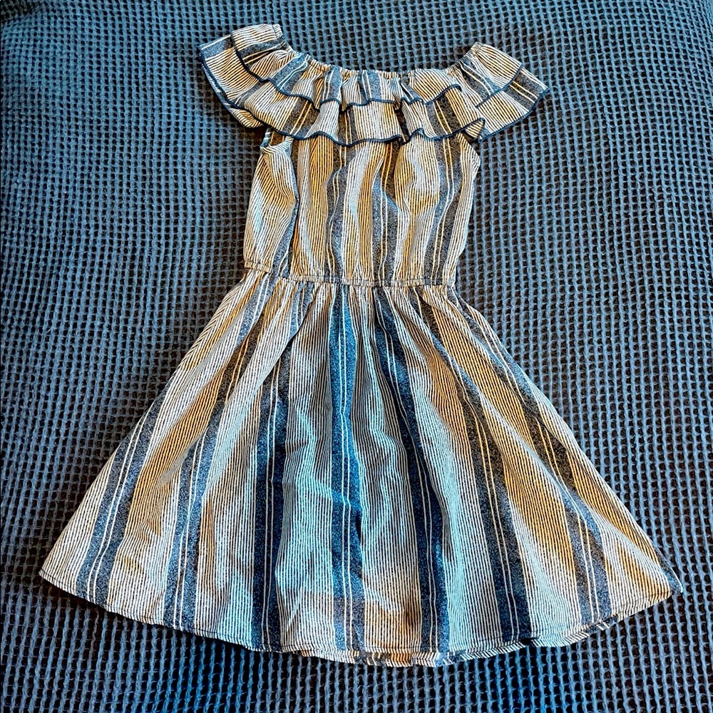 Striped dress off the shoulders
